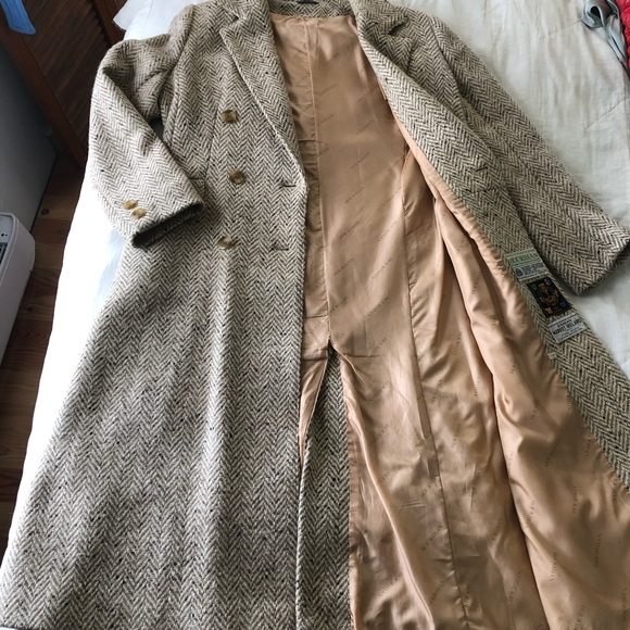 Vintage pure wool tweed coat made in Ireland. - Picture 3 of 4